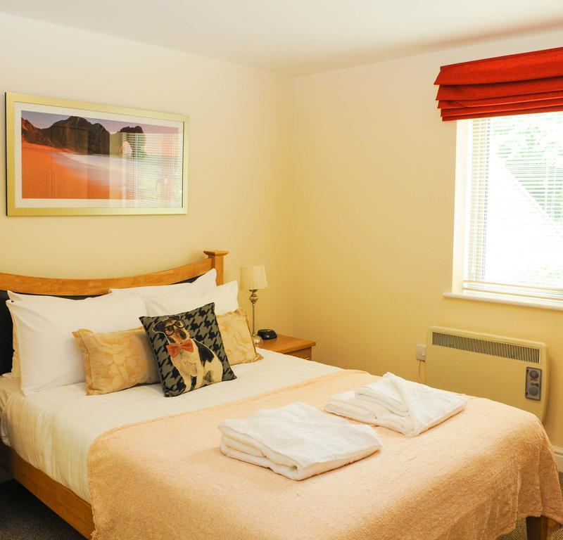 Your Stay Bristol Cotham Lawn Exterior foto