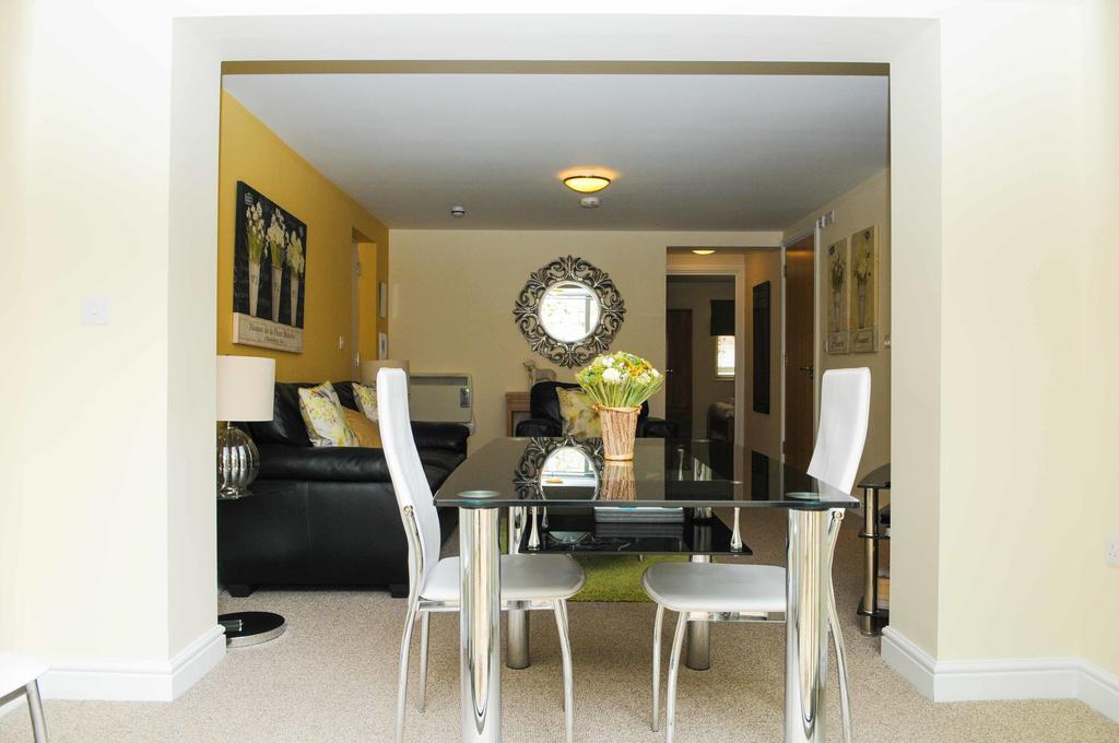 Your Stay Bristol Cotham Lawn Exterior foto